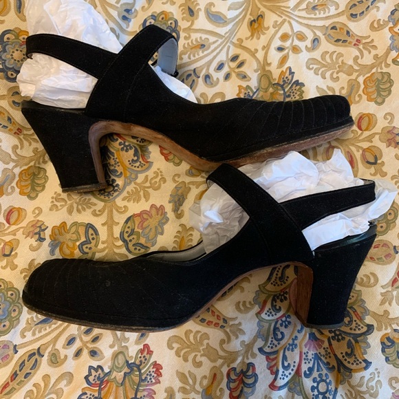 Vintage 1940s suede peep-toe heels, 8.5 - Picture 4 of 8